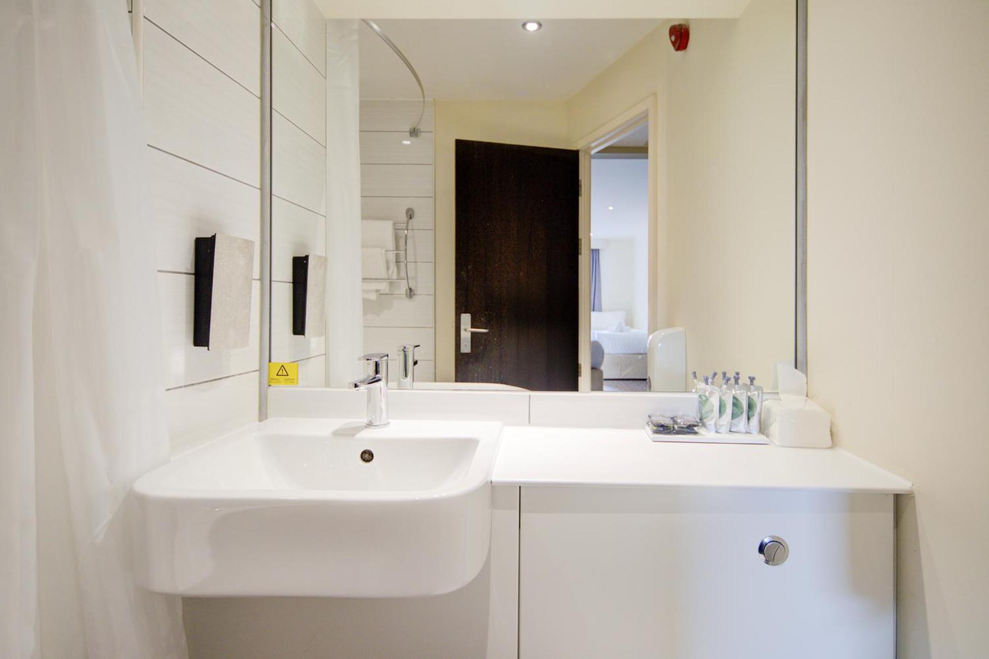 Belvilla Newport City Centre Hotel - Lifestyle Eksteriør bilde