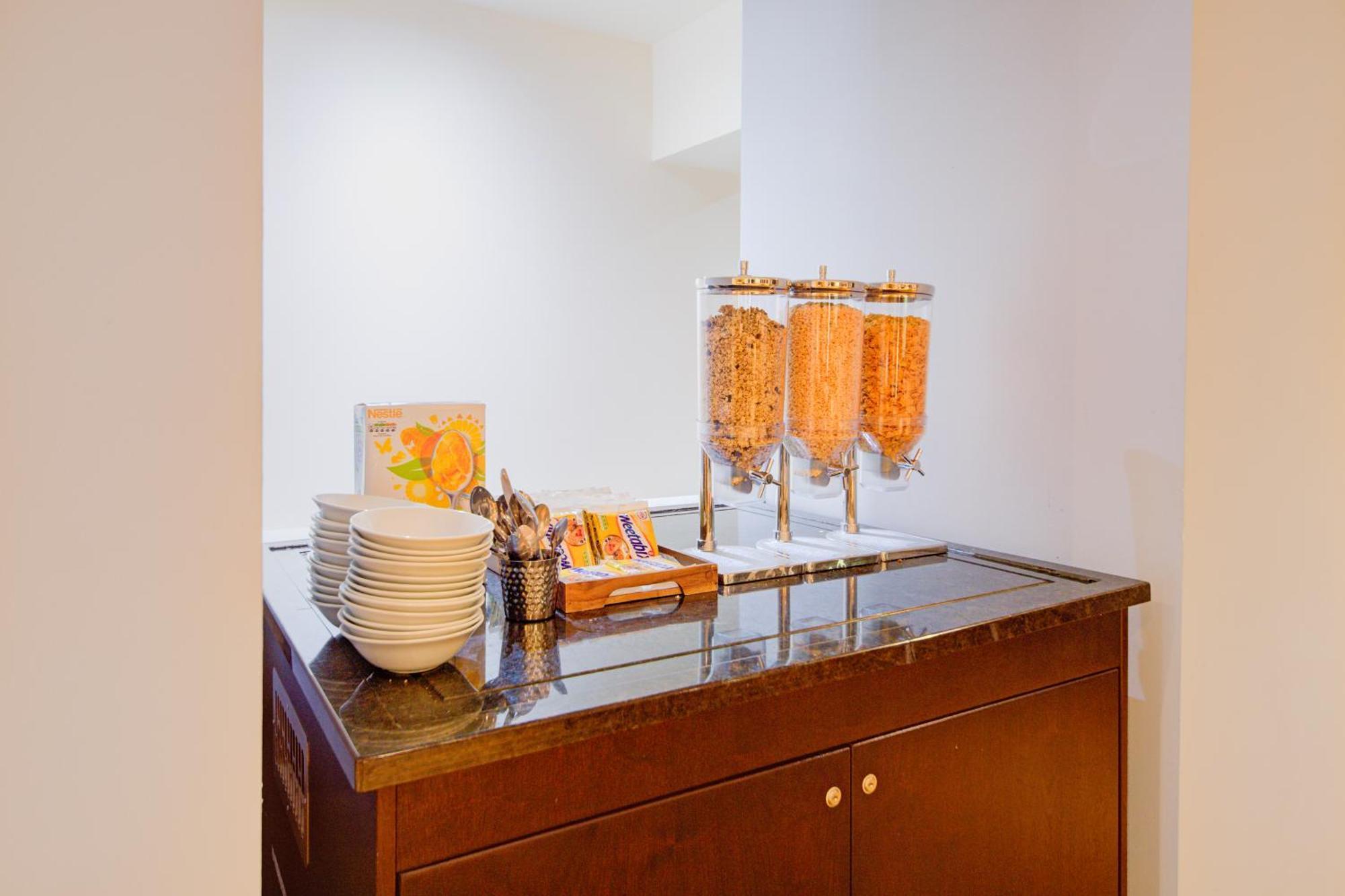 Belvilla Newport City Centre Hotel - Lifestyle Eksteriør bilde